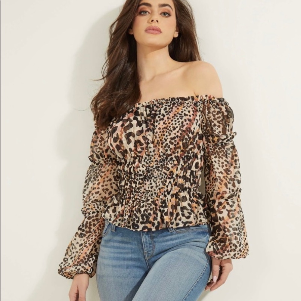 Eco Simi off the shoulder top